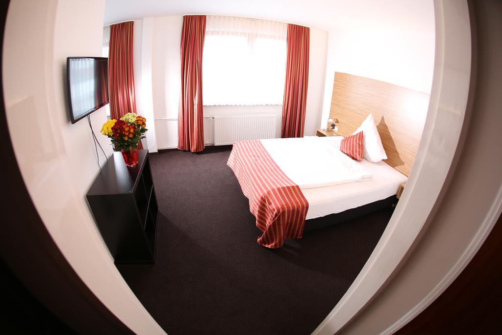 Hotel Sittardsberg Дуйсбург Экстерьер фото