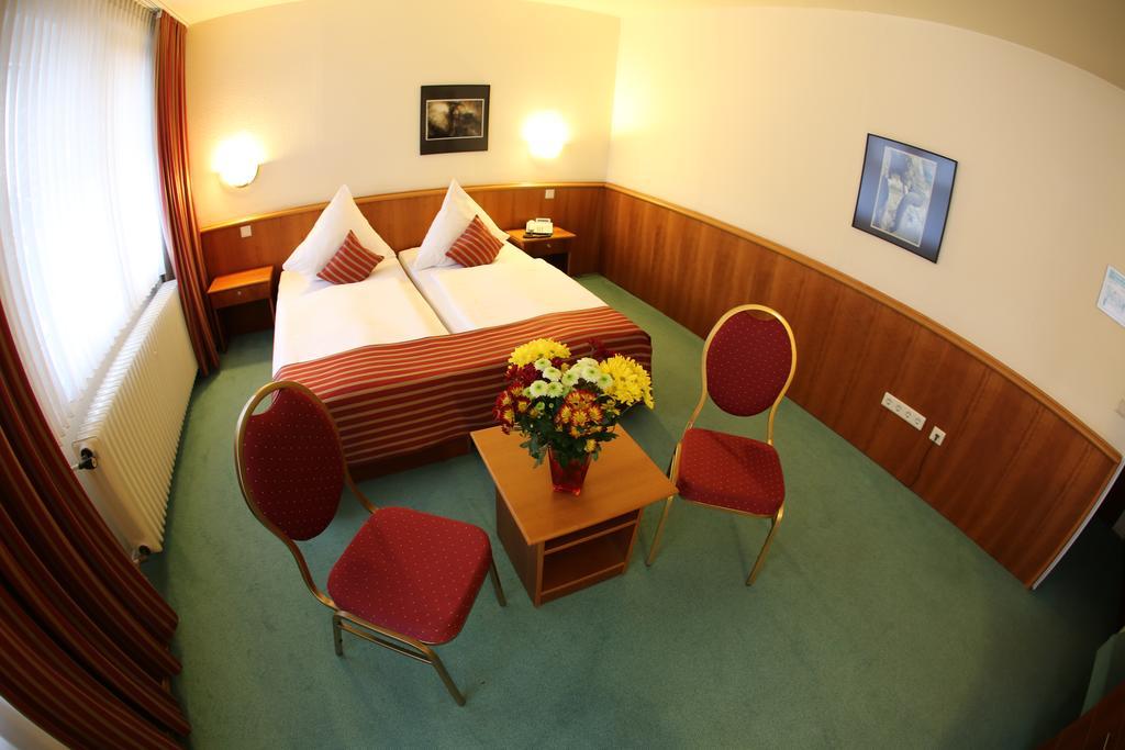 Hotel Sittardsberg Дуйсбург Экстерьер фото