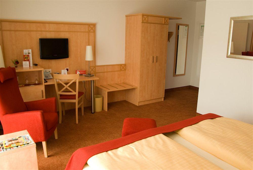 Hotel Sittardsberg Дуйсбург Экстерьер фото